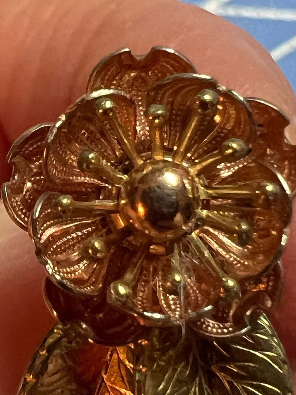 Vintage Krementz Gold-Plated Flower and Leaf Screw-Back Earrings
